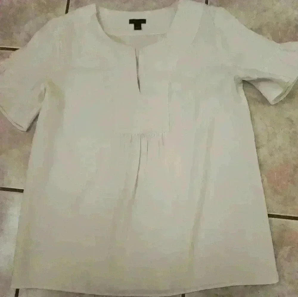 🌻ANN TAYLOR TOP - Picture 3 of 3